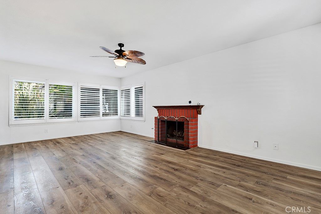 Image 9 of property listing at 2048 Shelby Lane, Simi Valley, CA 93065