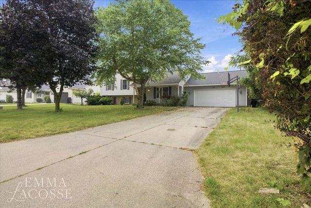 3560 Rush Creek Drive, Georgetown Twp, MI 49426