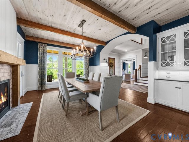 2337 Cheverton Ln, Midlothian, VA 23112
