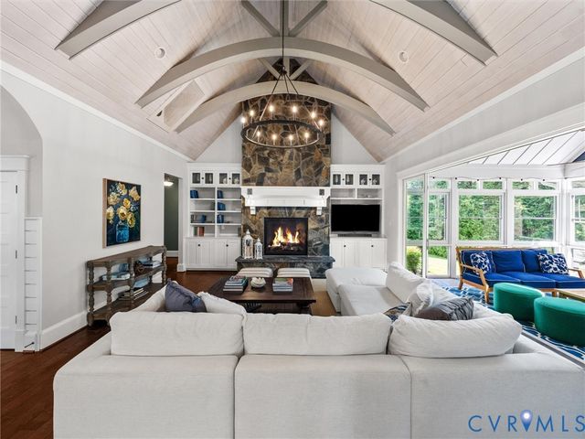 2337 Cheverton Ln, Midlothian, VA 23112