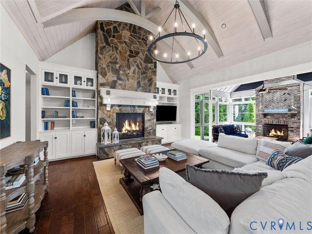 2337 Cheverton Ln, Midlothian, VA 23112