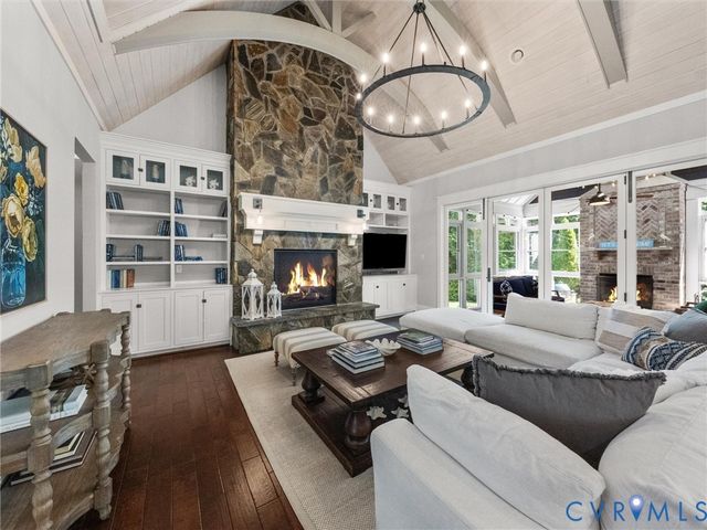 2337 Cheverton Ln, Midlothian, VA 23112