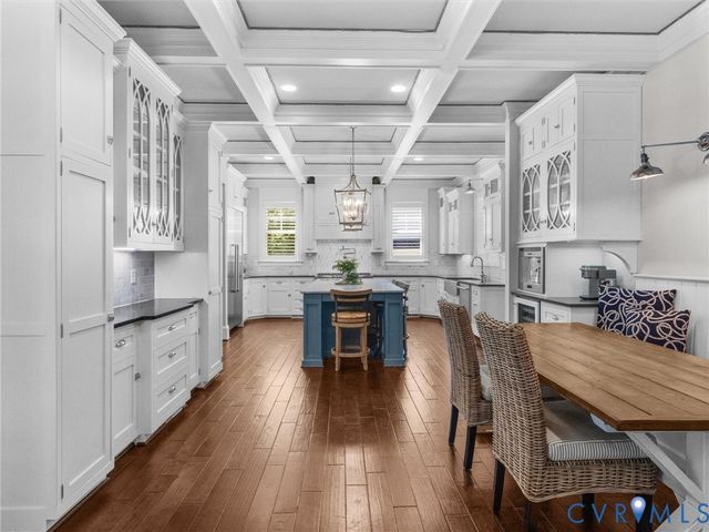 2337 Cheverton Ln, Midlothian, VA 23112