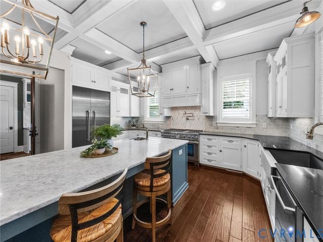2337 Cheverton Ln, Midlothian, VA 23112