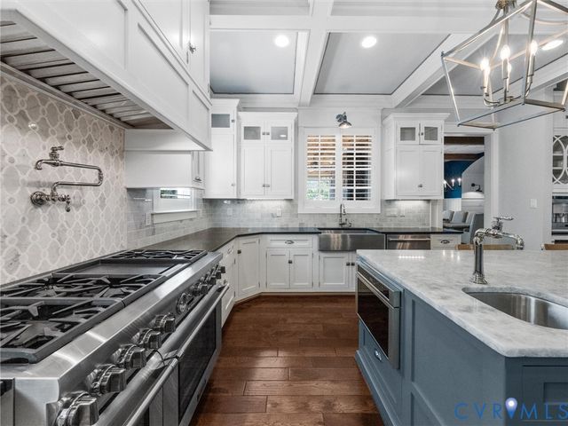 2337 Cheverton Ln, Midlothian, VA 23112