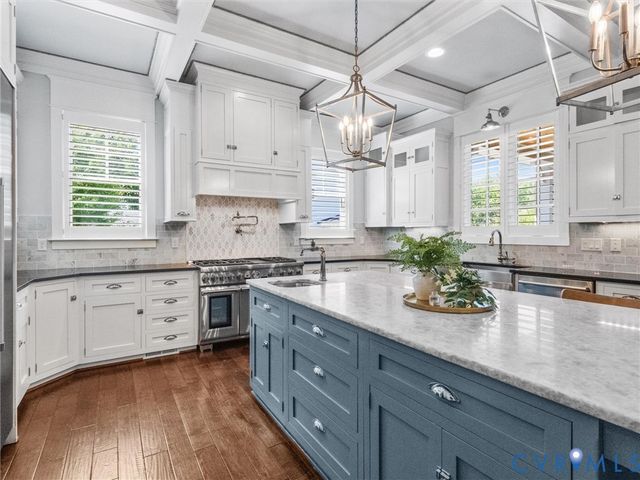 2337 Cheverton Ln, Midlothian, VA 23112