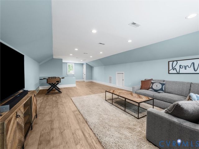2337 Cheverton Ln, Midlothian, VA 23112