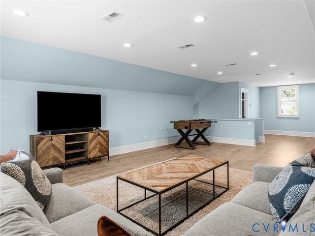 2337 Cheverton Ln, Midlothian, VA 23112