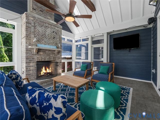 2337 Cheverton Ln, Midlothian, VA 23112