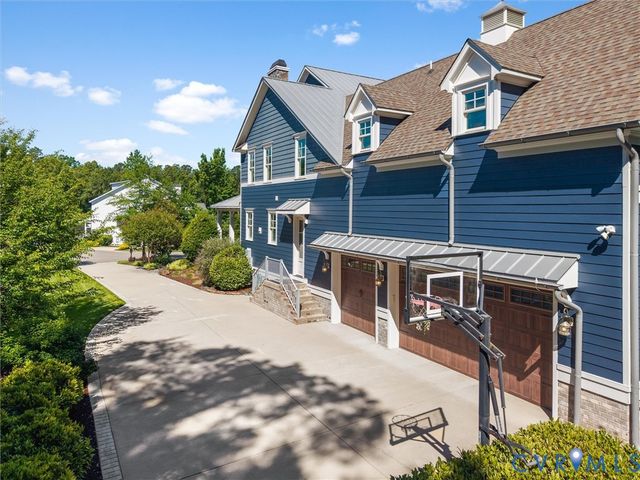 2337 Cheverton Ln, Midlothian, VA 23112