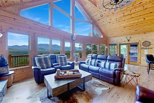 33 Stanley Ridge Drive, Morganton, GA 30560