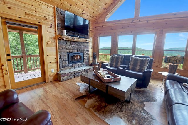 33 Stanley Ridge Drive, Morganton, GA 30560