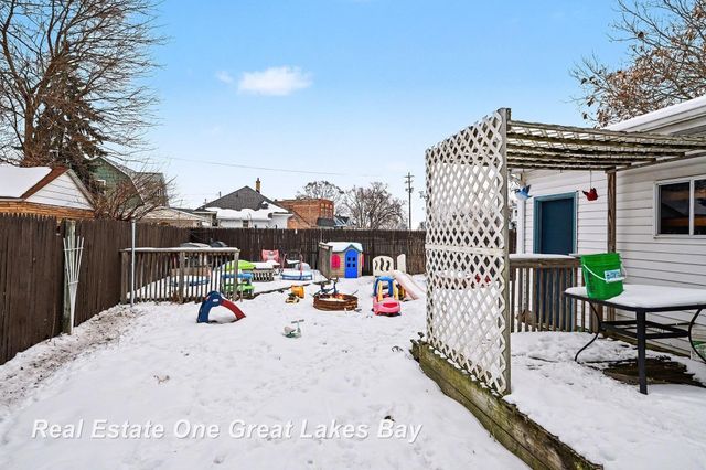 104 King Street, Bay City, MI 48706