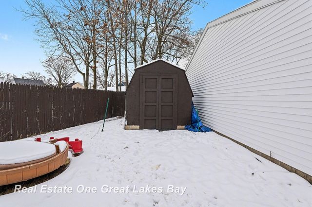 104 King Street, Bay City, MI 48706