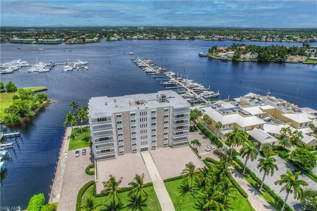 1325 7th ST S 7A, Naples, FL 34102