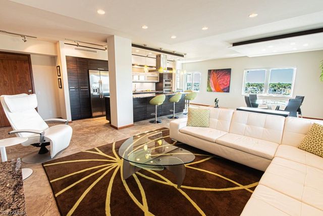 1325 7th ST S 7A, Naples, FL 34102