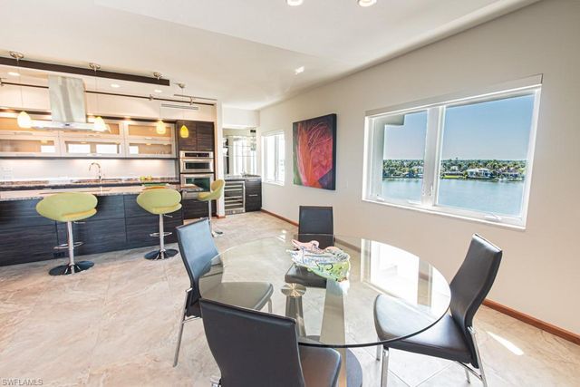 1325 7th ST S 7A, Naples, FL 34102