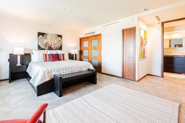 1325 7th ST S 7A, Naples, FL 34102