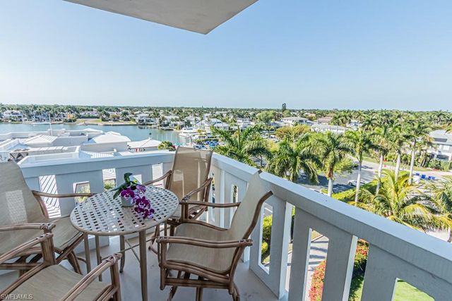 1325 7th ST S 7A, Naples, FL 34102