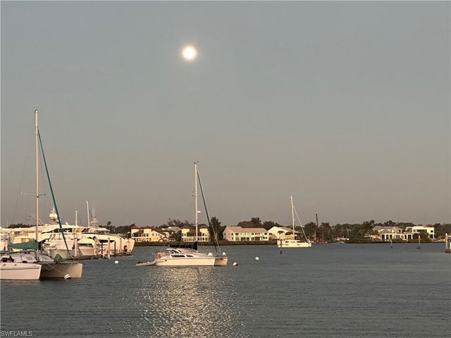 1325 7th ST S 7A, Naples, FL 34102