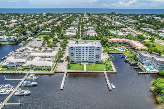 1325 7th ST S 7A, Naples, FL 34102