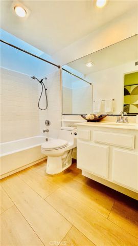 32 Spinnaker, Irvine, CA 92614