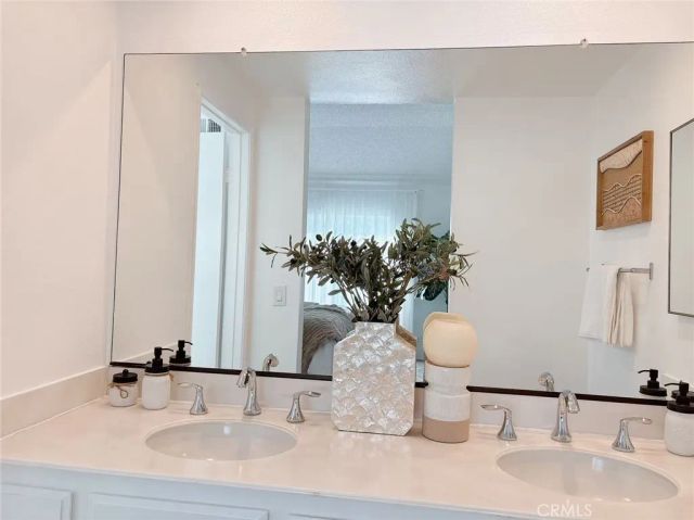 32 Spinnaker, Irvine, CA 92614