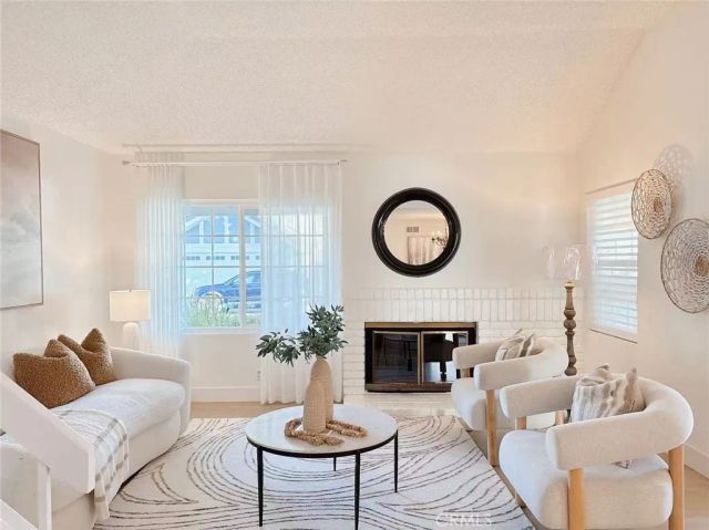 32 Spinnaker, Irvine, CA 92614