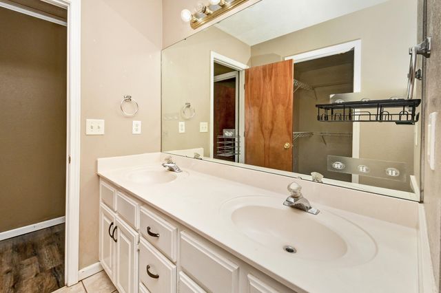 605 W Chandler Drive, Willard, MO 65781