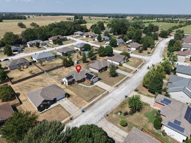 605 W Chandler Drive, Willard, MO 65781