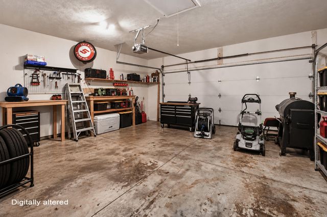 605 W Chandler Drive, Willard, MO 65781