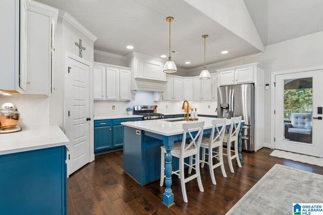 369 STRATHAVEN DRIVE, Pelham, AL 35124