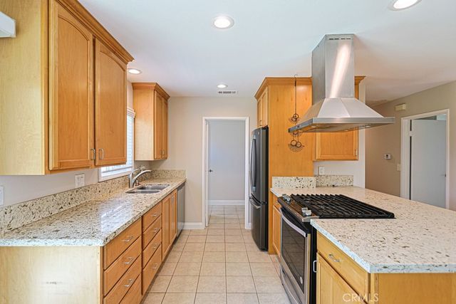 6471 Brown, Huntington Beach, CA 92647