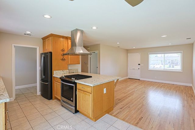 6471 Brown, Huntington Beach, CA 92647