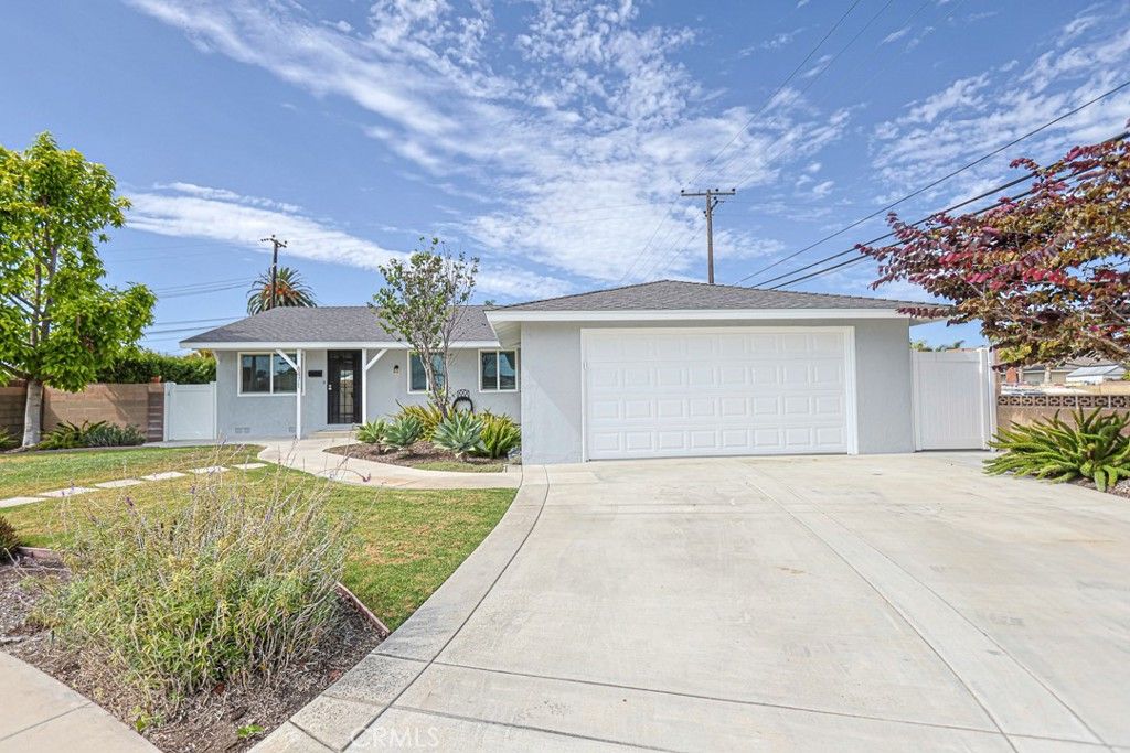 6471 Brown, Huntington Beach, CA 92647