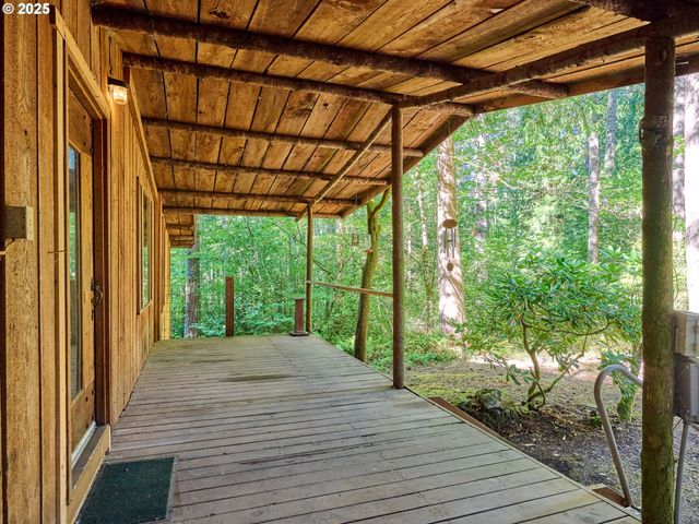 32553 S DHOOGHE Rd, Molalla, OR 97038