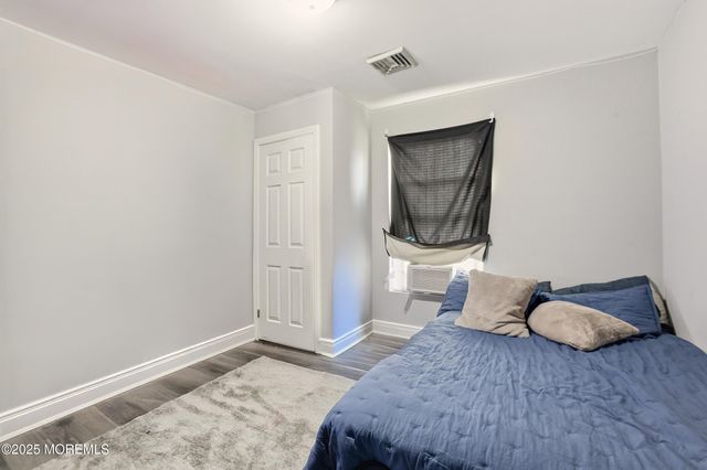 537 Holly Village Lane, Toms River, NJ 08753