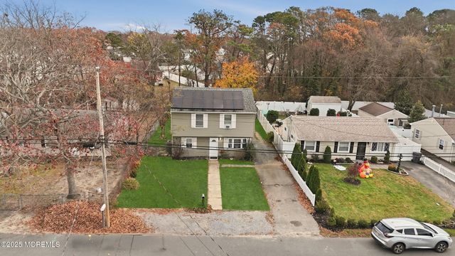 537 Holly Village Lane, Toms River, NJ 08753
