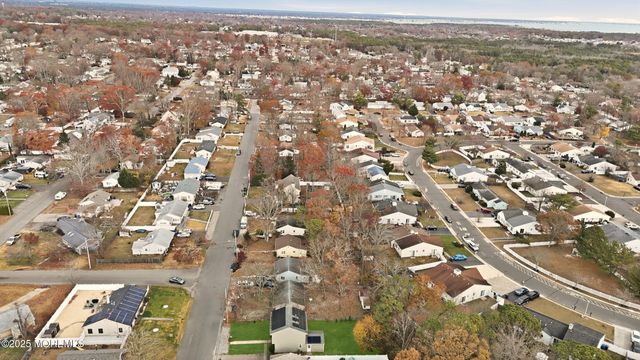 537 Holly Village Lane, Toms River, NJ 08753