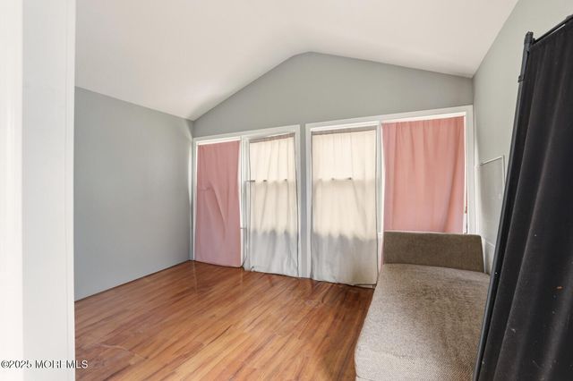 537 Holly Village Lane, Toms River, NJ 08753