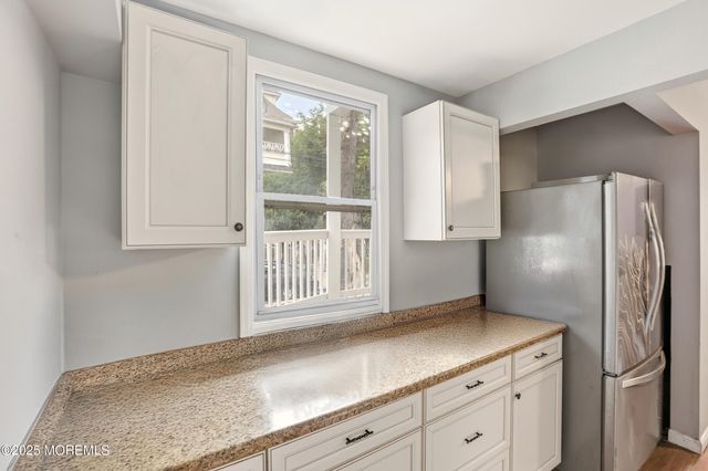 537 Holly Village Lane, Toms River, NJ 08753