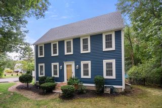 12 Old Barn Rd, Plymouth, MA 02360