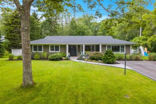 24 Canvasback Lane, East Quogue, NY 11942