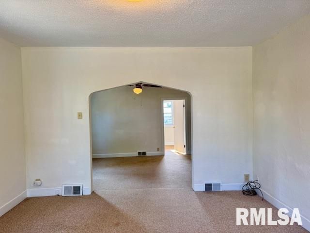 511 MAIN Avenue, Clinton, IA 52732