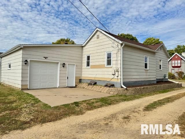 511 MAIN Avenue, Clinton, IA 52732