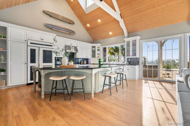3537-39 Dove Hollow Rd., Encinitas, CA 92024