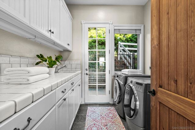 3537-39 Dove Hollow Rd., Encinitas, CA 92024
