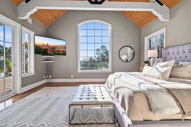3537-39 Dove Hollow Rd., Encinitas, CA 92024