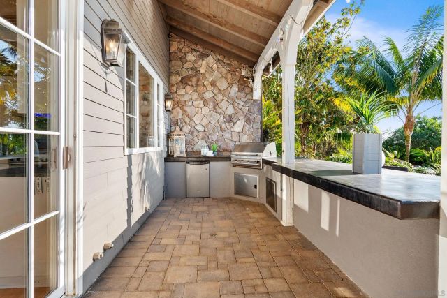 3537-39 Dove Hollow Rd., Encinitas, CA 92024