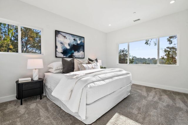 3537-39 Dove Hollow Rd., Encinitas, CA 92024